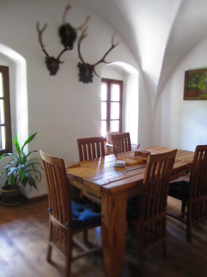 Holubnik Statecnych Zen Kralovych Hotel Luze Ngoại thất bức ảnh