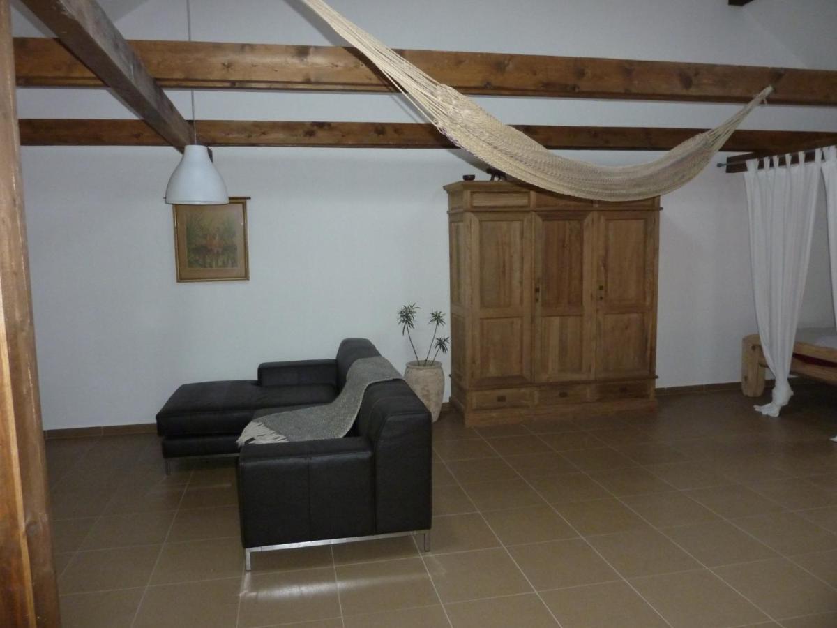 Holubnik Statecnych Zen Kralovych Hotel Luze Phòng bức ảnh